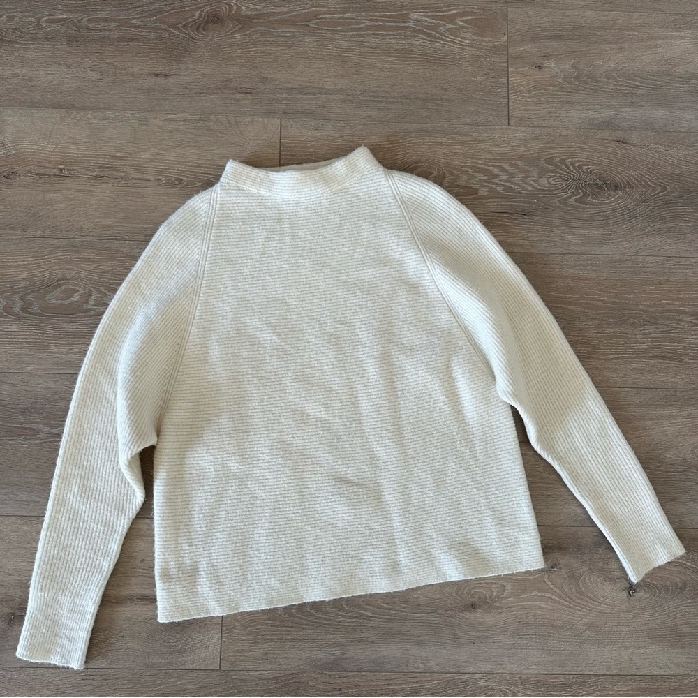 Theory Wool Cashmere Blend Batwing Sweater Sascha Ivory Sz M